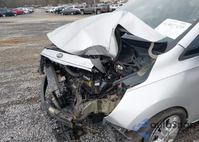 KNDMA5C17G6174588: 43847439