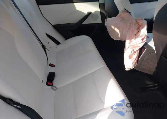 5YJ3E1EA1RF862597: 43846677