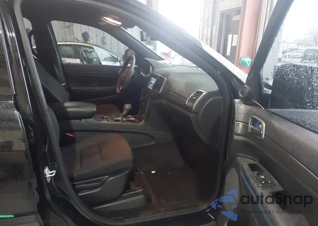 1C4RJFAGXJC477053: 43846776