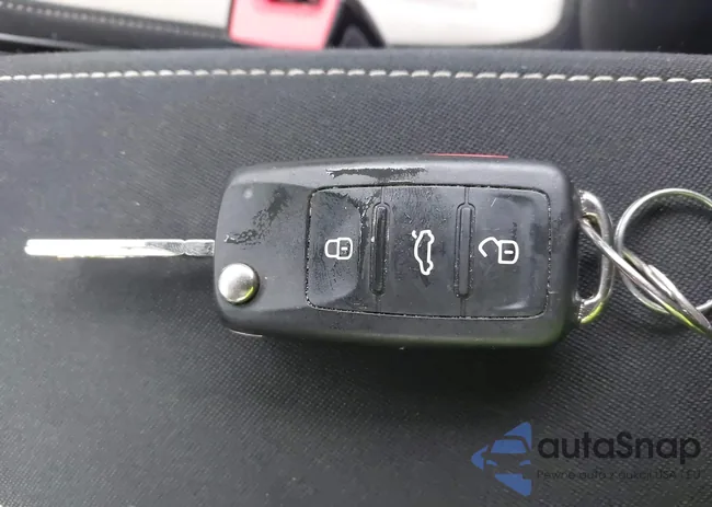 3VWFD7AT4JM705489: 43848073