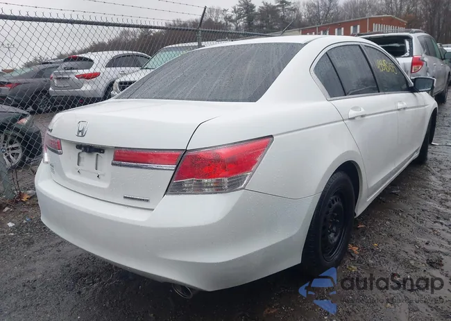 1HGCP2F68CA090109: 43848255