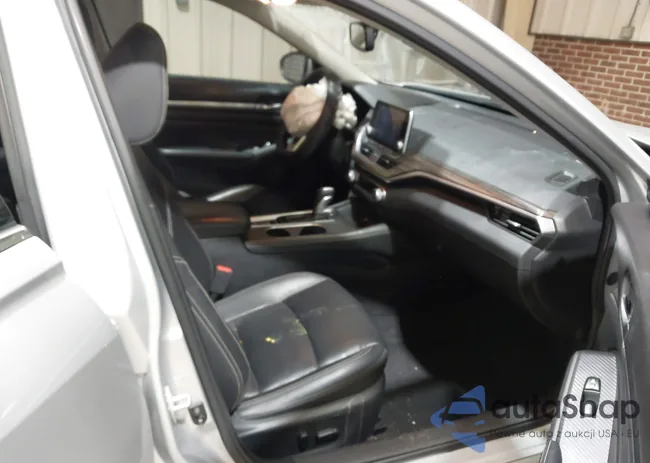 1N4BL4EV9KC206503: 43848449