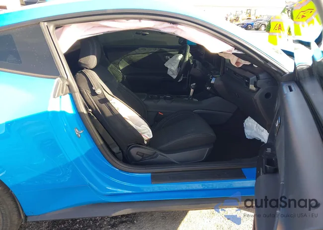 1FA6P8TH2S5125728: 43847638