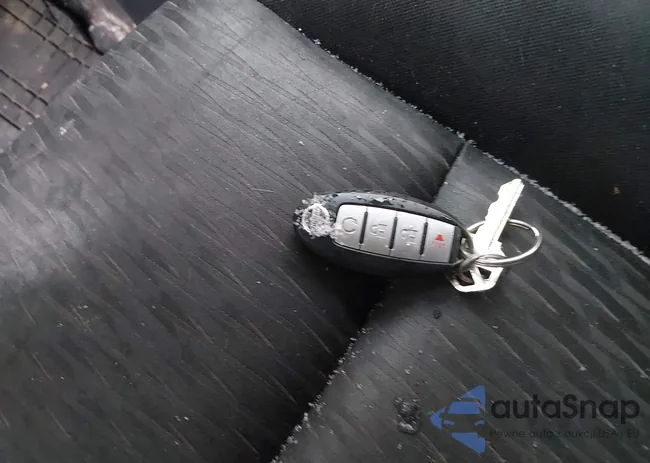 JN8AT2MV7HW253942: 43847663