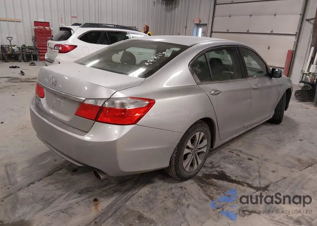 1HGCR2F30EA227949: 43847765