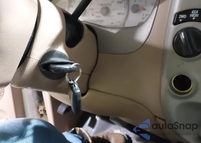 1FMZU77E02UB83509: 43847826