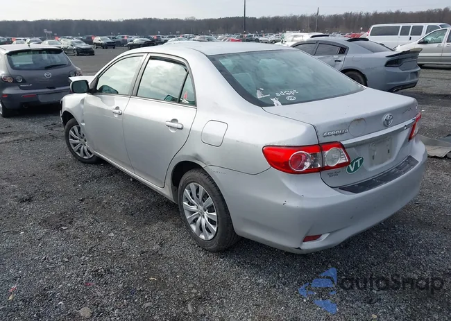 2T1BU4EE3DC032493: 43849182