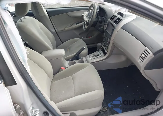 2T1BU4EE3DC032493: 43849182