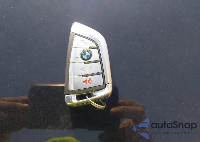 WBAGV4C09MCF63717: 43849218