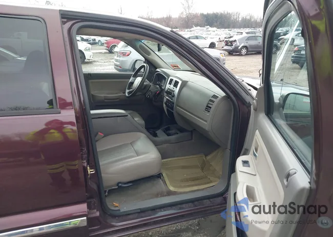 1D3HW58K65S120070: 43849222