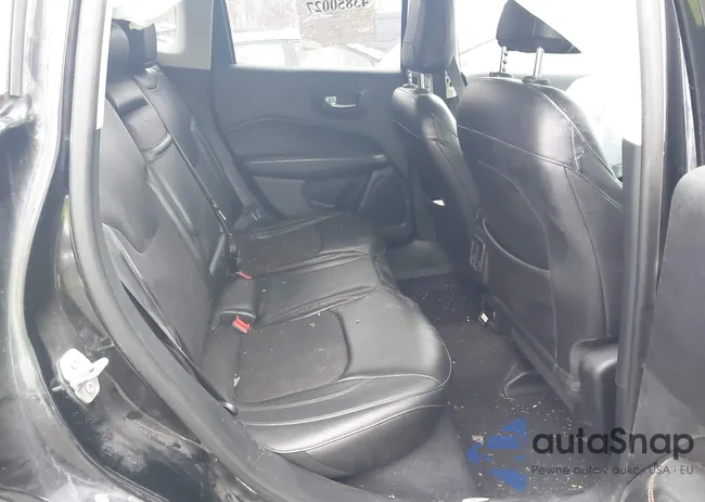 3C4NJDBBXJT223417: 43850027