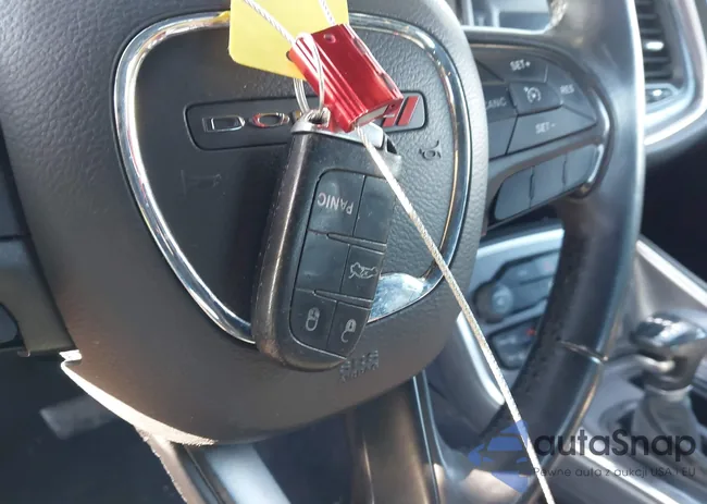 2C3CDZAG8GH352903: 43849526