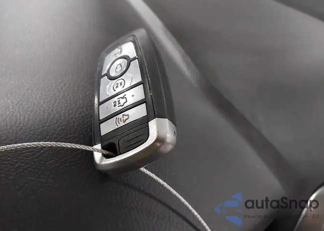 3FA6P0HD8HR179435: 43851038