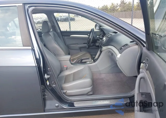 JH4CL96884C040044: 43851114