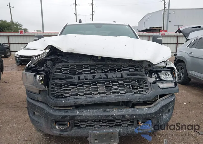 3C6UR5HJ8PG609979: 43850578