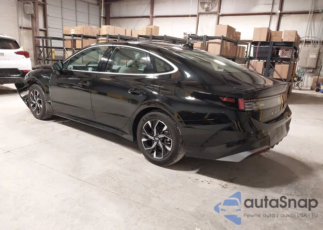 KMHL64JA2SA469660: 43852044