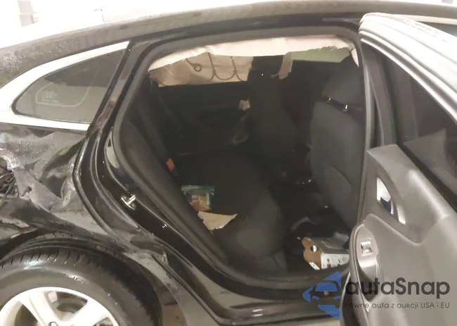 1G1ZB5ST1NF204180: 43852247