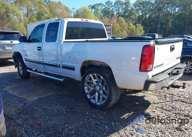 1GCEK19T82E206708: 43852313