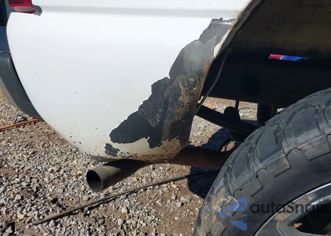 1GCEK19T82E206708: 43852313