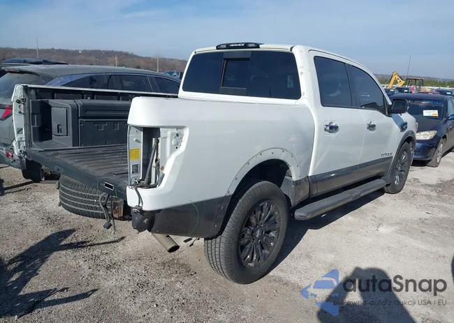 1N6AA1E50HN566635: 43852320