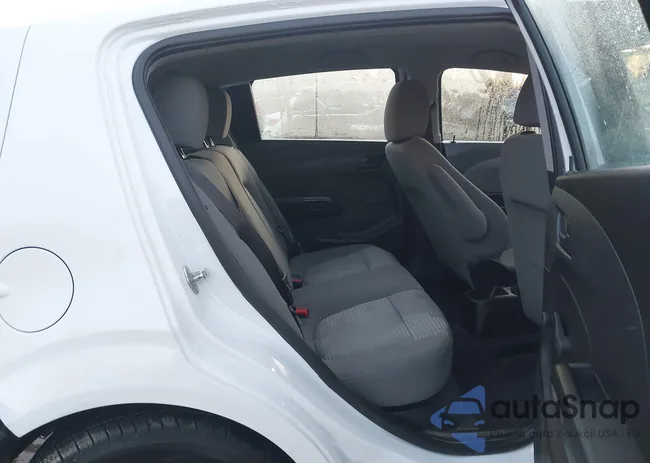 1G1JG6SB3K4137570: 43852353