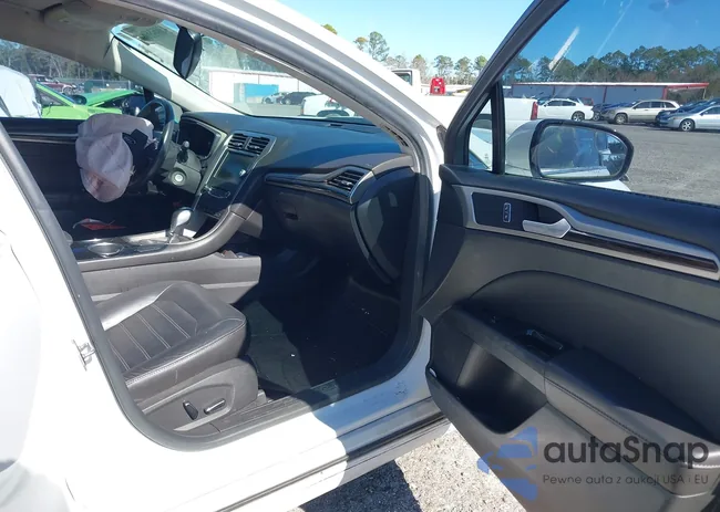 3FA6P0HR1DR188712: 43852478