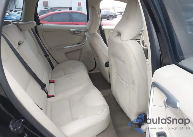 YV4952DL2C2242514: 43852490