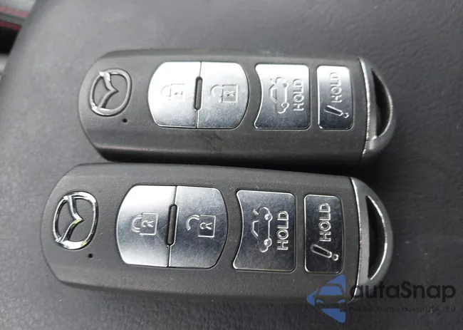 JM1GJ1W62E1152053: 43851633