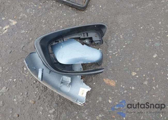 JM1GJ1W62E1152053: 43851633