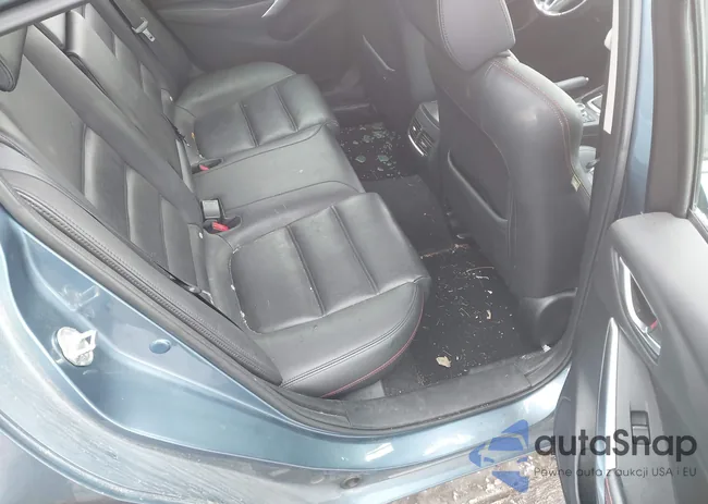 JM1GJ1W62E1152053: 43851633