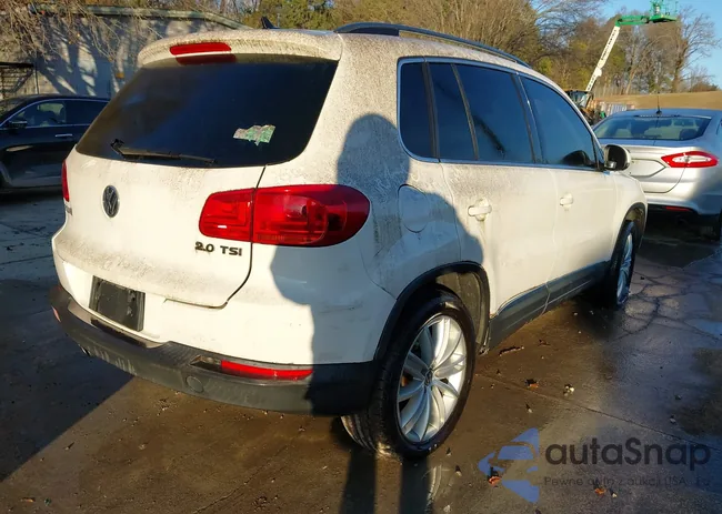 WVGAV7AX0CW559393: 43851641