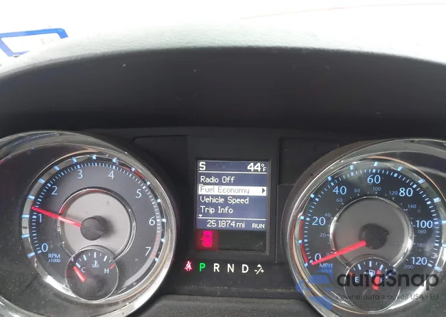 2C4RC1BG8FR617384: 43853250