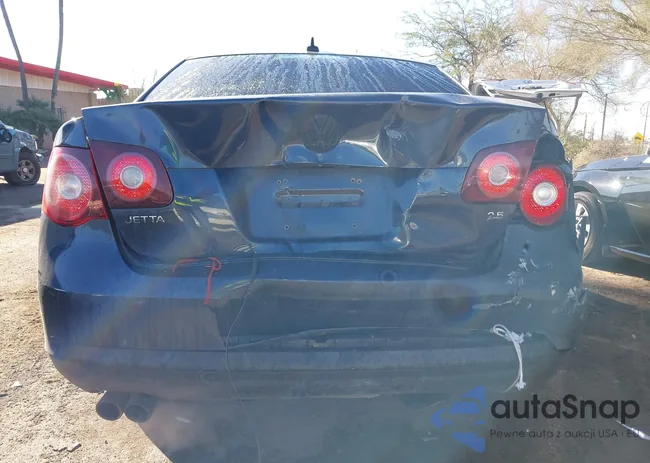 3VWRZ7AJ2AM015429: 43853284