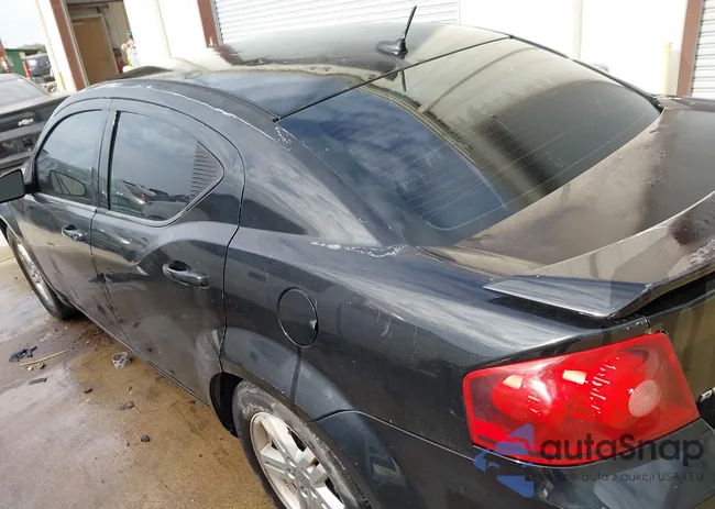 1C3CDZAB2EN154553: 43853308