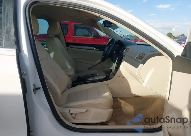 1VWBS7A31EC040613: 43853461