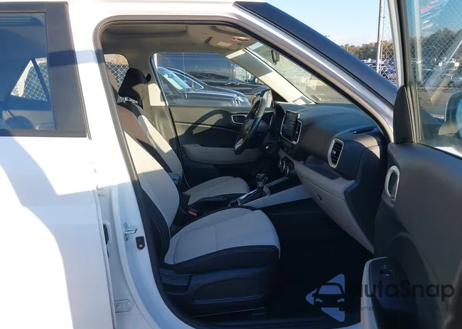 KMHRC8A35PU273973: 43852498