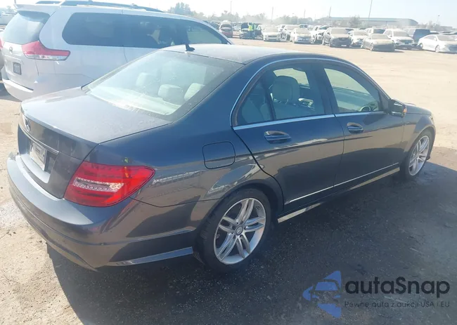 WDDGF4HB7EA949580: 43854191