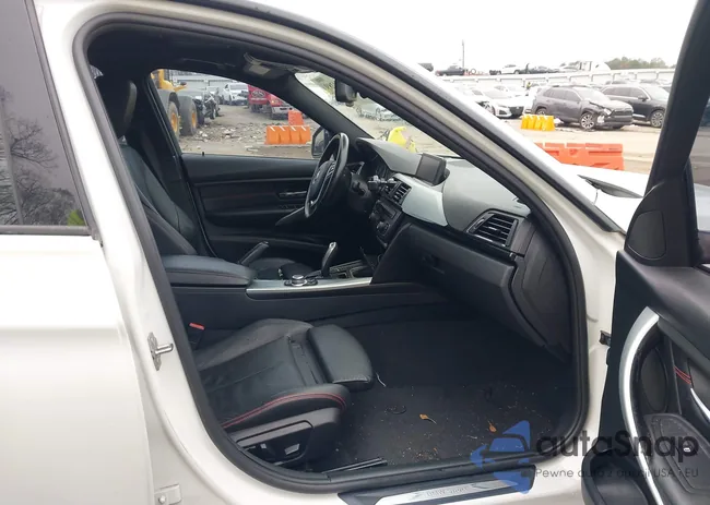 WBA3B9C55DF586424: 43854289