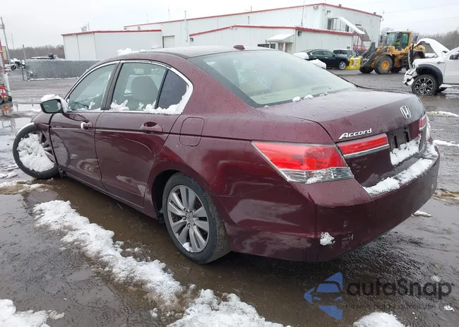 1HGCP2F85BA102331: 43854406