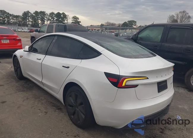 5YJ3E1EB6RF792183: 43853688