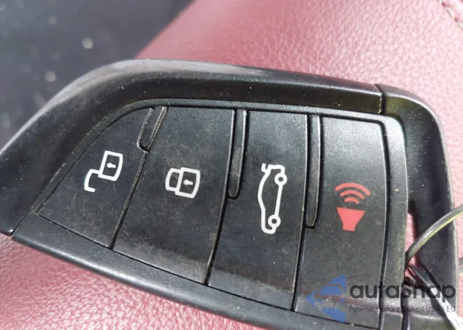 WZ1DB0C01NW050726: 43853733