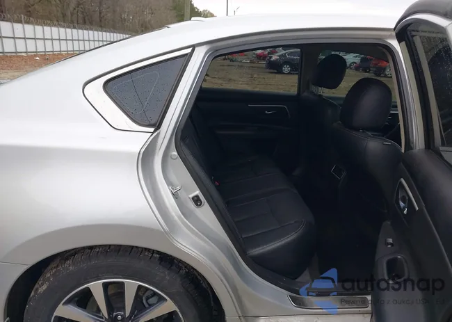 1N4AL3AP2GC152238: 43854932