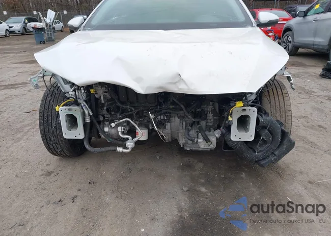 3KPF24AD2PE515869: 43855104