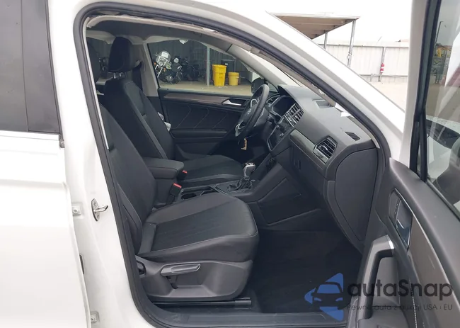 3VV3B7AX5PM058836: 43855439