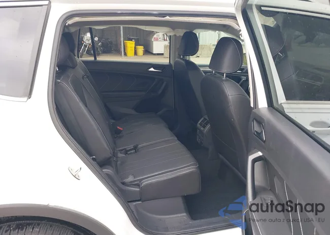 3VV3B7AX5PM058836: 43855439