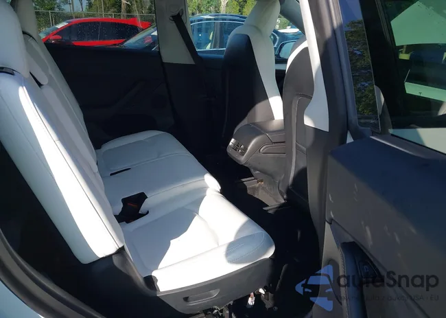 7SAYGAEE2PF640590: 43854531