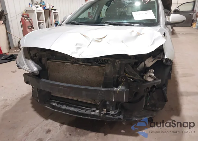 KMHD84LF2KU771391: 43854696