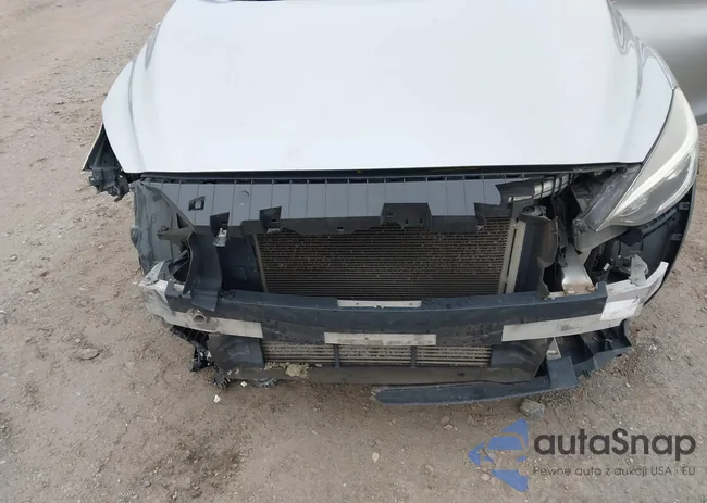 SJKCH5CR9JA057075: 43856082