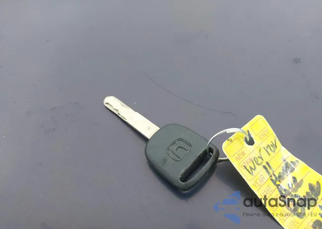 1HGCP2F36BA084040: 43856114