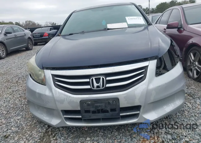 1HGCP2F36BA084040: 43856114